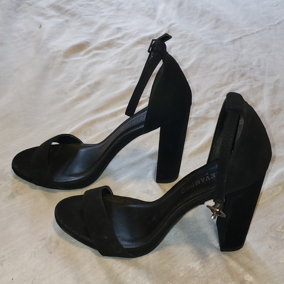 Revamped shoes - Picture 3 of 4